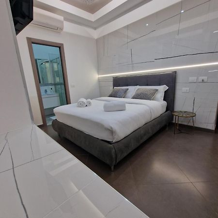 Ari Guest House Ла-Спеція Екстер'єр фото