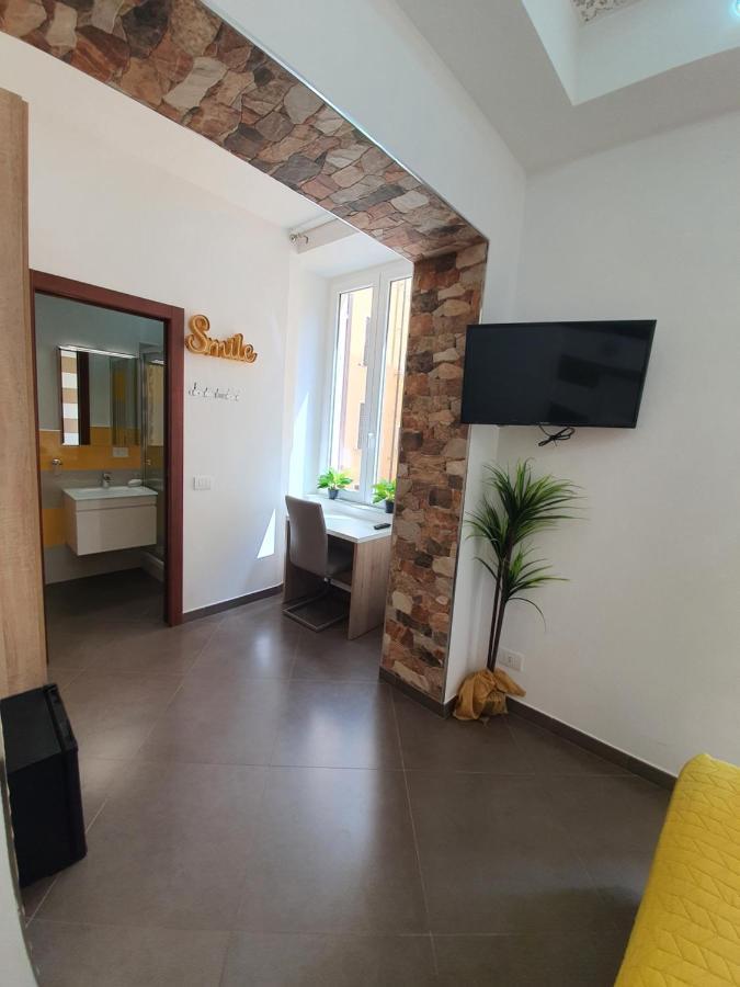 Ari Guest House Ла-Спеція Екстер'єр фото