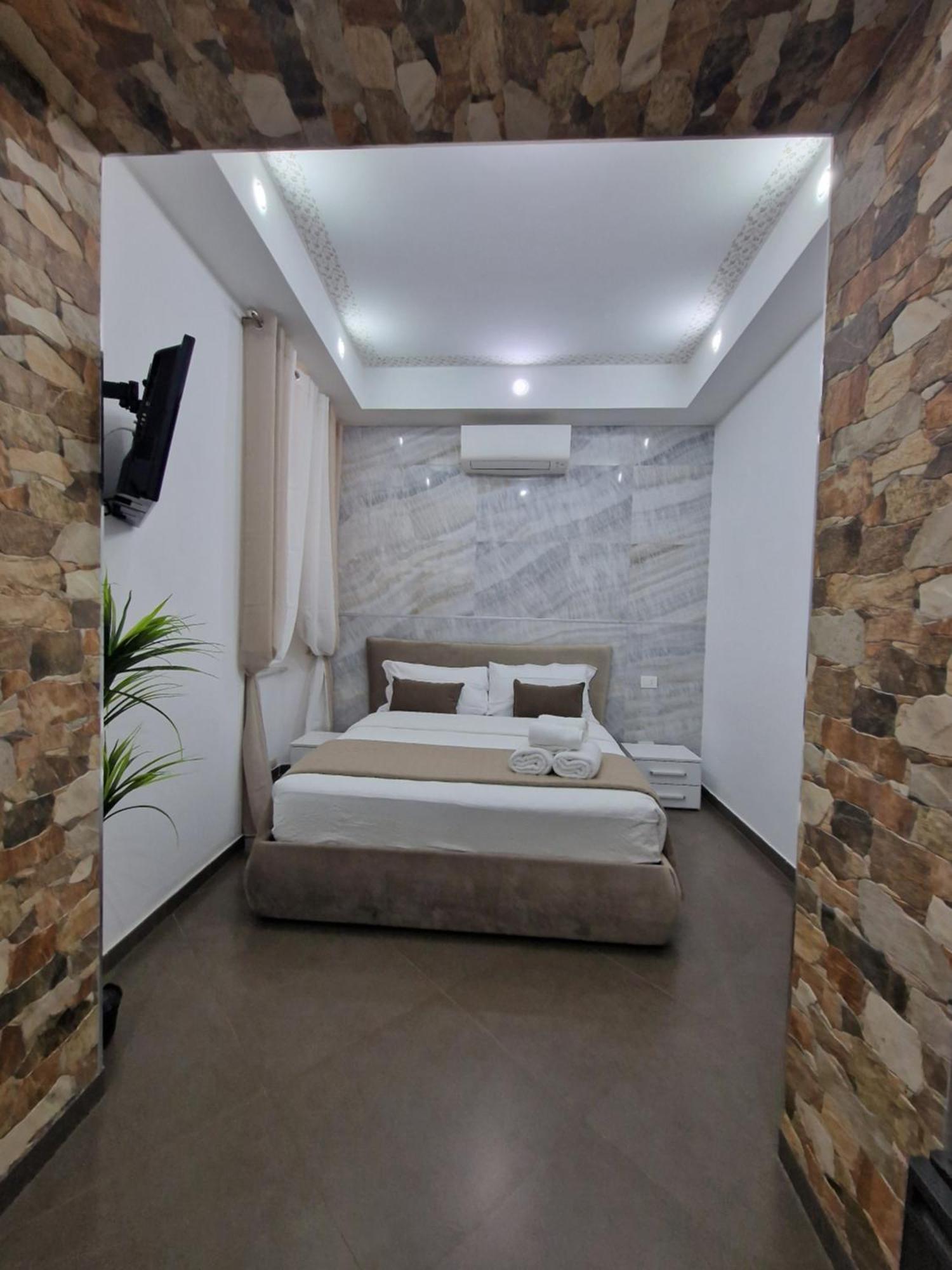 Ari Guest House Ла-Спеція Екстер'єр фото