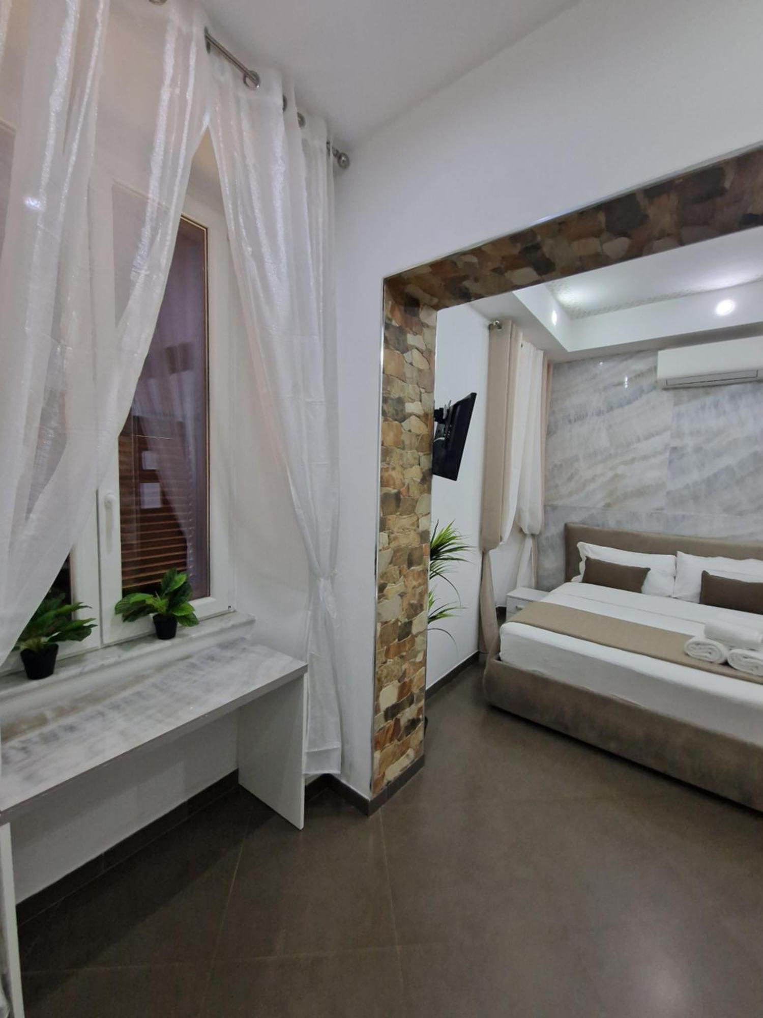 Ari Guest House Ла-Спеція Екстер'єр фото
